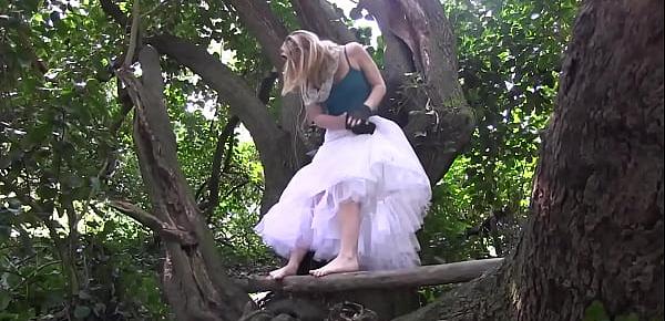  crazy whore in the tree - red hairy bush